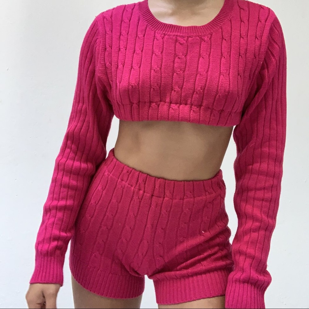 Kiki’s Kinis hot pink knit set!
